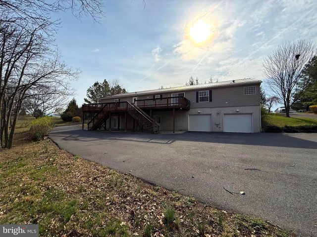 401 NIGHTHAWK DR, Petersburg, WV 26847