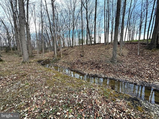 401 NIGHTHAWK DR, Petersburg, WV 26847