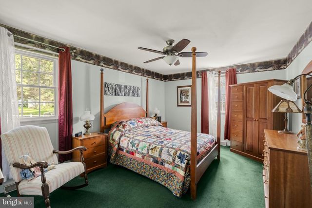 136 CAROL DR, Washington Boro, PA 17582