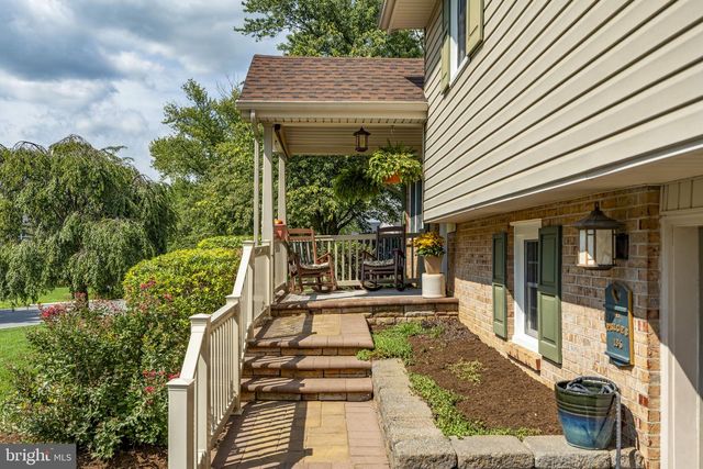 136 CAROL DR, Washington Boro, PA 17582