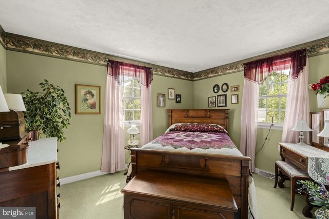 136 CAROL DR, Washington Boro, PA 17582