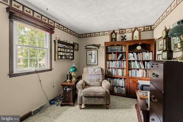 136 CAROL DR, Washington Boro, PA 17582
