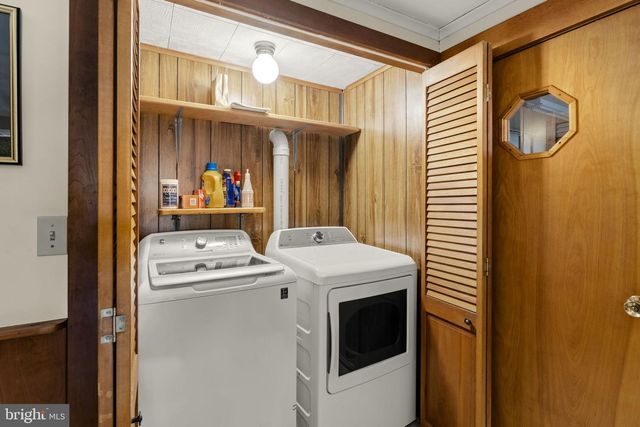 136 CAROL DR, Washington Boro, PA 17582