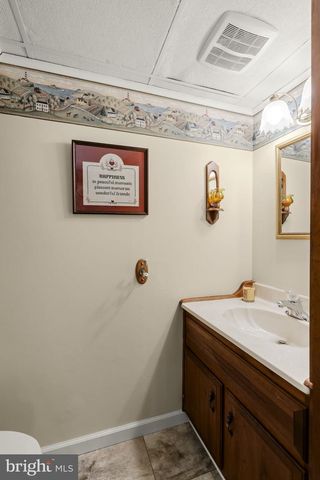 136 CAROL DR, Washington Boro, PA 17582