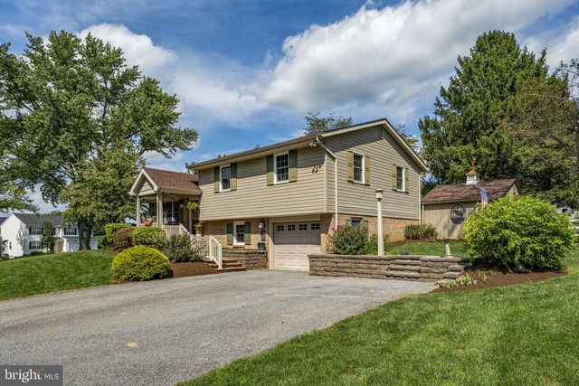 136 CAROL DR, Washington Boro, PA 17582