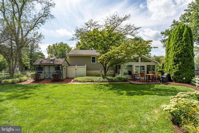 136 CAROL DR, Washington Boro, PA 17582