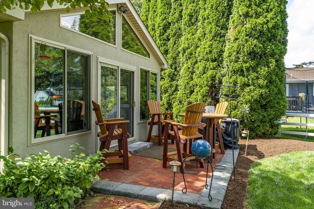 136 CAROL DR, Washington Boro, PA 17582