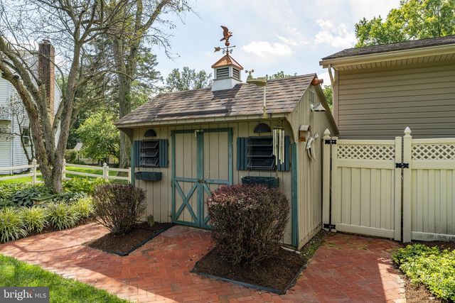 136 CAROL DR, Washington Boro, PA 17582