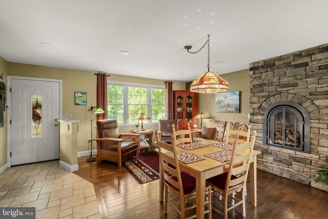 136 CAROL DR, Washington Boro, PA 17582