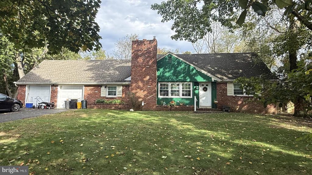 943 OLD YORK RD, HIGHTSTOWN, NJ 08520 — exterior