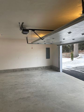 27 Havana Rd, Worcester, MA 01603