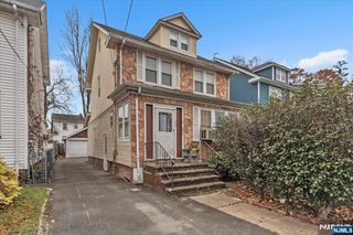 90 Mountain View Place, Newark, NJ 07106