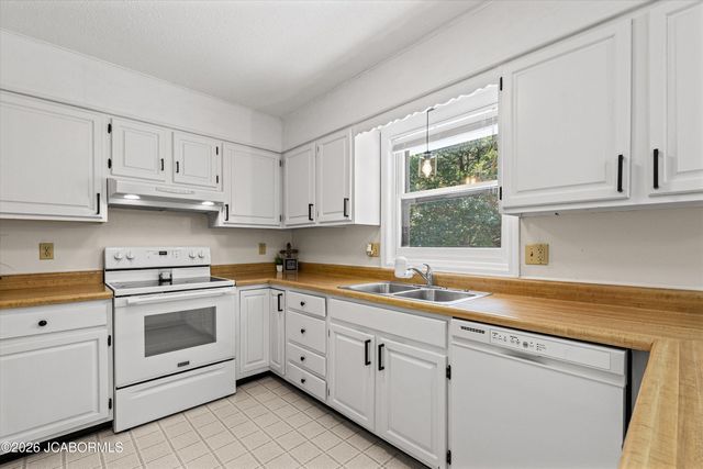 1610 BLUE RIDGE ROAD, Columbia, MO 65202