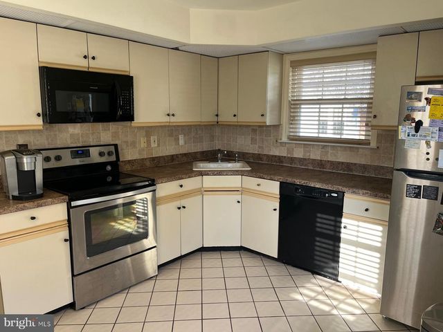 27-C BENJAMIN FRANKLIN DR, Monroe Township, NJ 08831