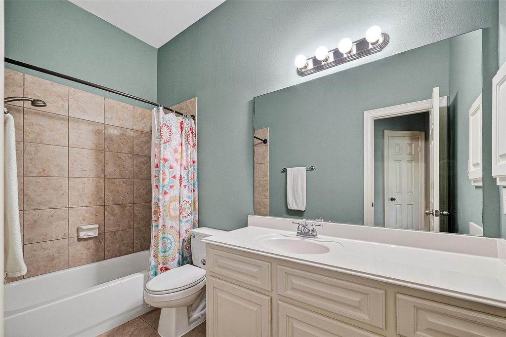Image 23 of property listing at 3102 Purple Finch, Missouri City, TX 77459