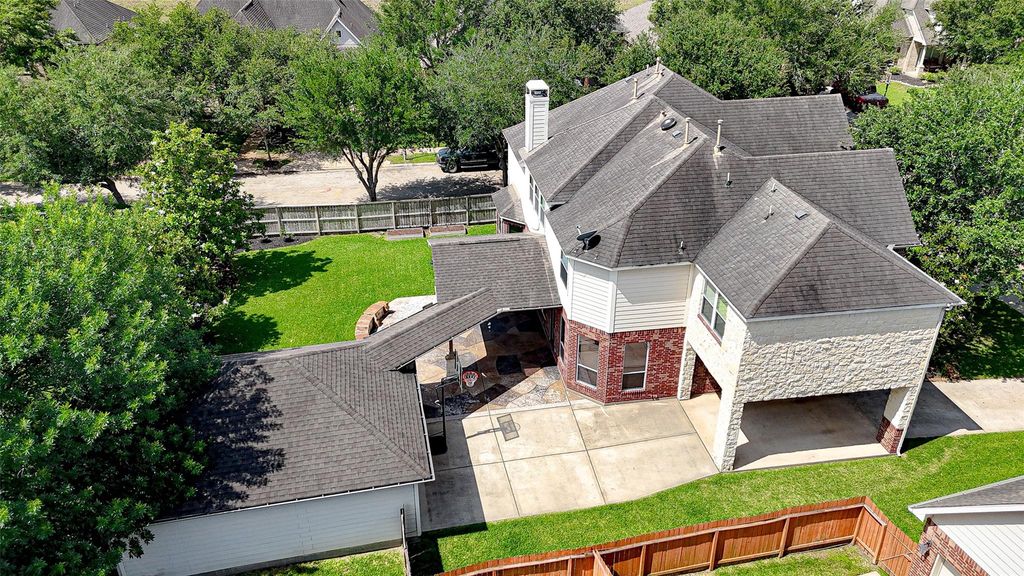 Image 37 of property listing at 3102 Purple Finch, Missouri City, TX 77459