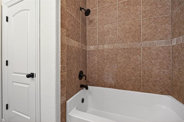 731 N Wordsworth Lane, Fayetteville, AR 72704