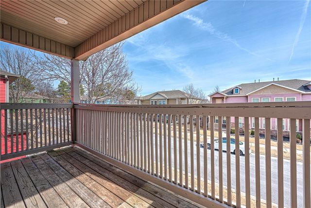 731 N Wordsworth Lane, Fayetteville, AR 72704