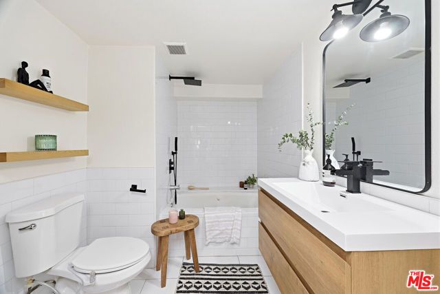 1509 N Avenue 56, Los Angeles, CA 90042