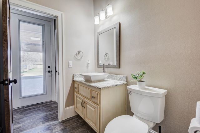 7101 Bridges Avenue, Richland Hills, TX 76118