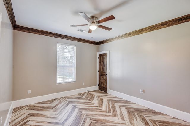7101 Bridges Avenue, Richland Hills, TX 76118