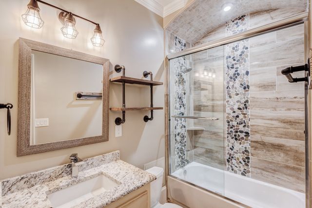 7101 Bridges Avenue, Richland Hills, TX 76118