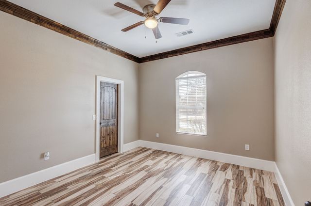 7101 Bridges Avenue, Richland Hills, TX 76118