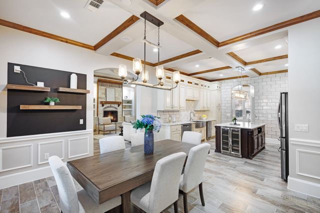7101 Bridges Avenue, Richland Hills, TX 76118