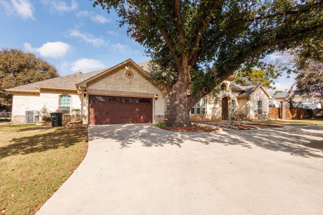 7101 Bridges Avenue, Richland Hills, TX 76118