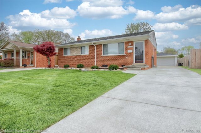 30081 Balmoral Street, Garden City, MI 48135