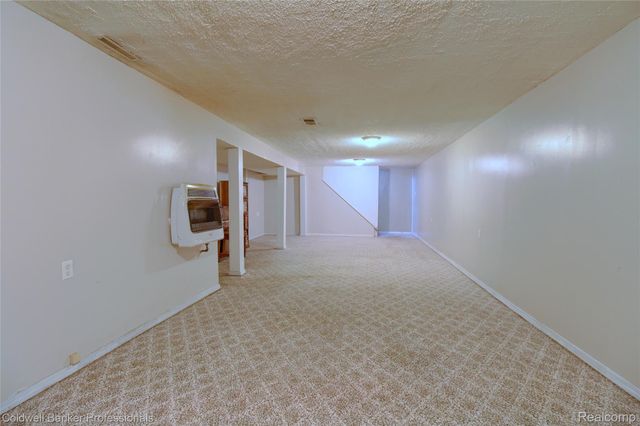 30081 Balmoral Street, Garden City, MI 48135