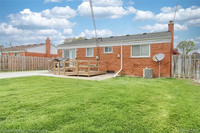 30081 Balmoral Street, Garden City, MI 48135