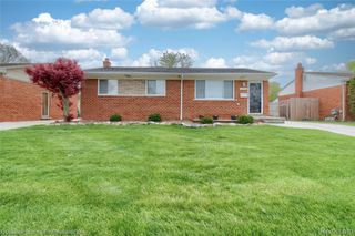 30081 Balmoral Street, Garden City, MI 48135