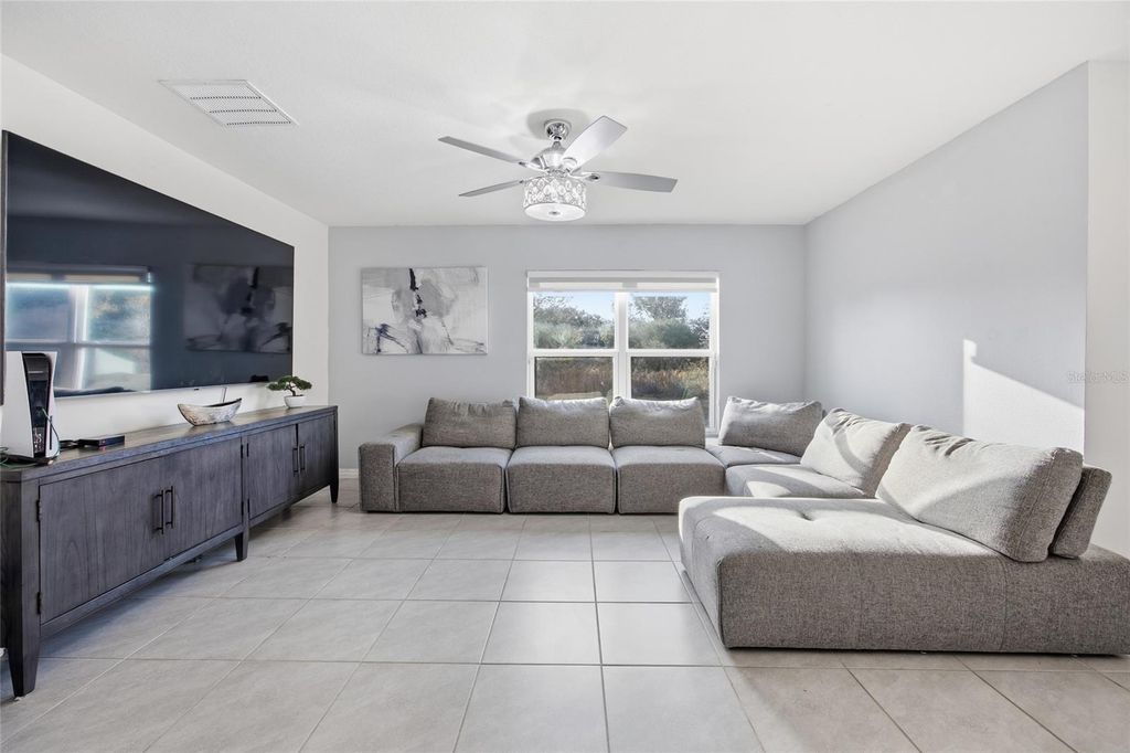 Image 12 of property listing at 16402 SW 17TH TERRACE ROAD, Ocala, FL 34473