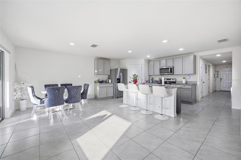 Image 13 of property listing at 16402 SW 17TH TERRACE ROAD, Ocala, FL 34473