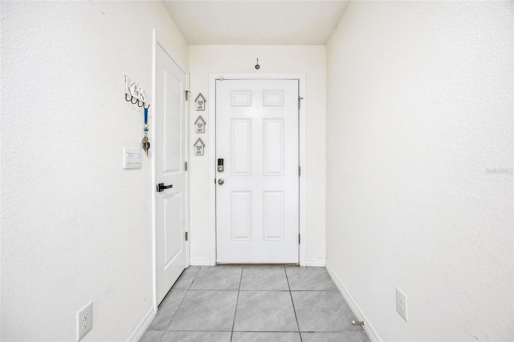 Image 4 of property listing at 16402 SW 17TH TERRACE ROAD, Ocala, FL 34473