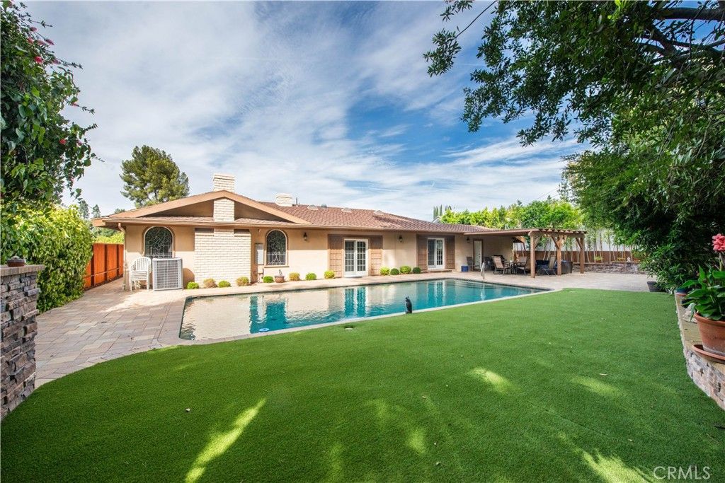 16534 Bosque Drive, Encino, CA 91436