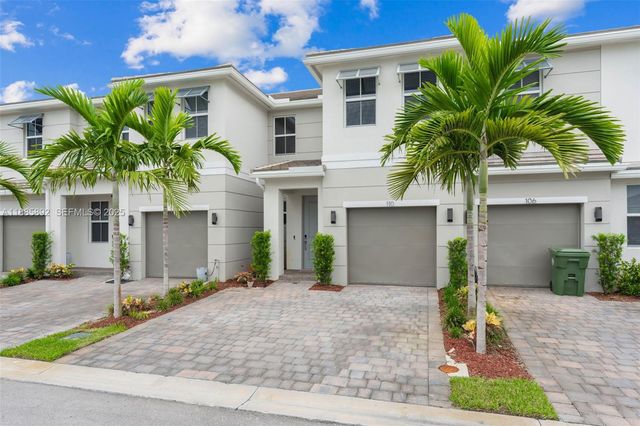 110 SW 171st Way, Pembroke Pines, FL 33027