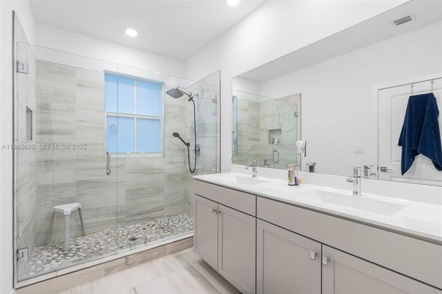 110 SW 171st Way, Pembroke Pines, FL 33027