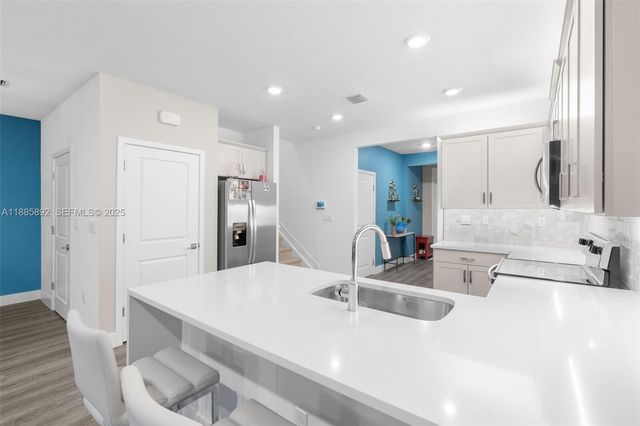 110 SW 171st Way, Pembroke Pines, FL 33027