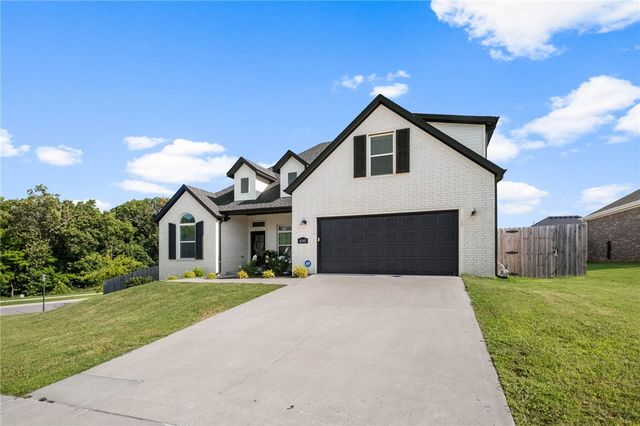 6048 W Quinn Street, Fayetteville, AR 72704