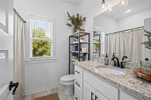 6048 W Quinn Street, Fayetteville, AR 72704
