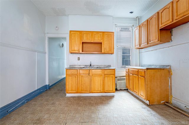 823 40th Street, Brooklyn, NY 11232