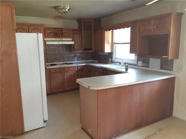 1546 Harvest Drive, Winston-salem, NC 27101