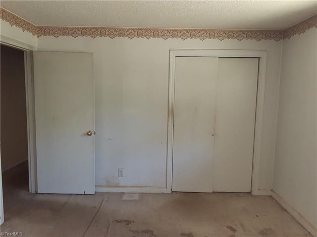 1546 Harvest Drive, Winston-salem, NC 27101