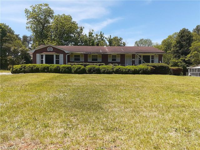 1546 Harvest Drive, Winston-salem, NC 27101
