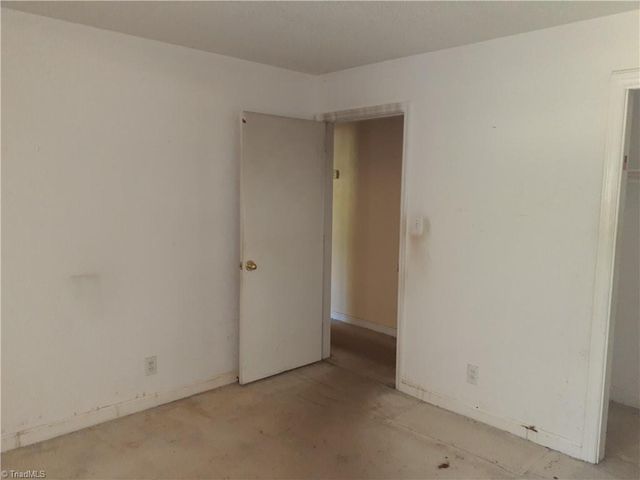 1546 Harvest Drive, Winston-salem, NC 27101