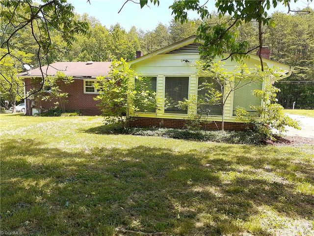 1546 Harvest Drive, Winston-salem, NC 27101