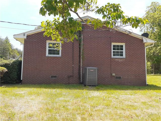 1546 Harvest Drive, Winston-salem, NC 27101