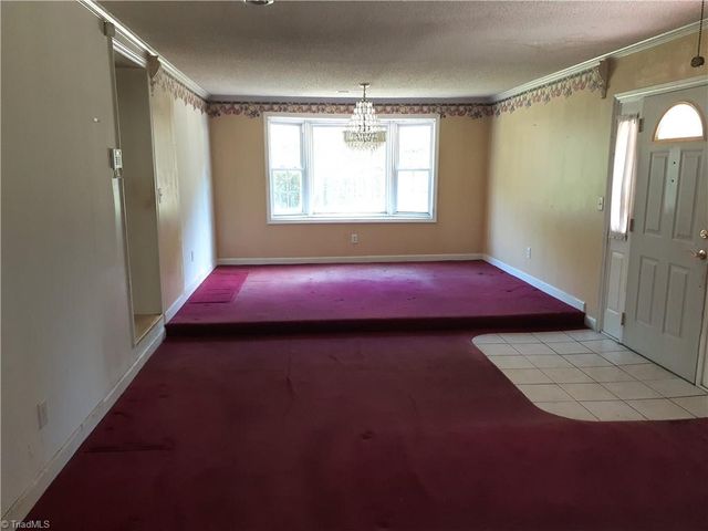 1546 Harvest Drive, Winston-salem, NC 27101